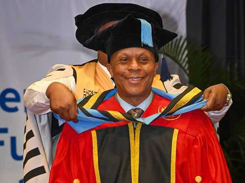 TUT confers honorary doctorate on Kaizer Chiefs legend Doctor Khumalo