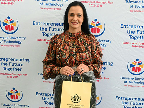 Three minutes to success for TUT lecturer and doctoral candidate 